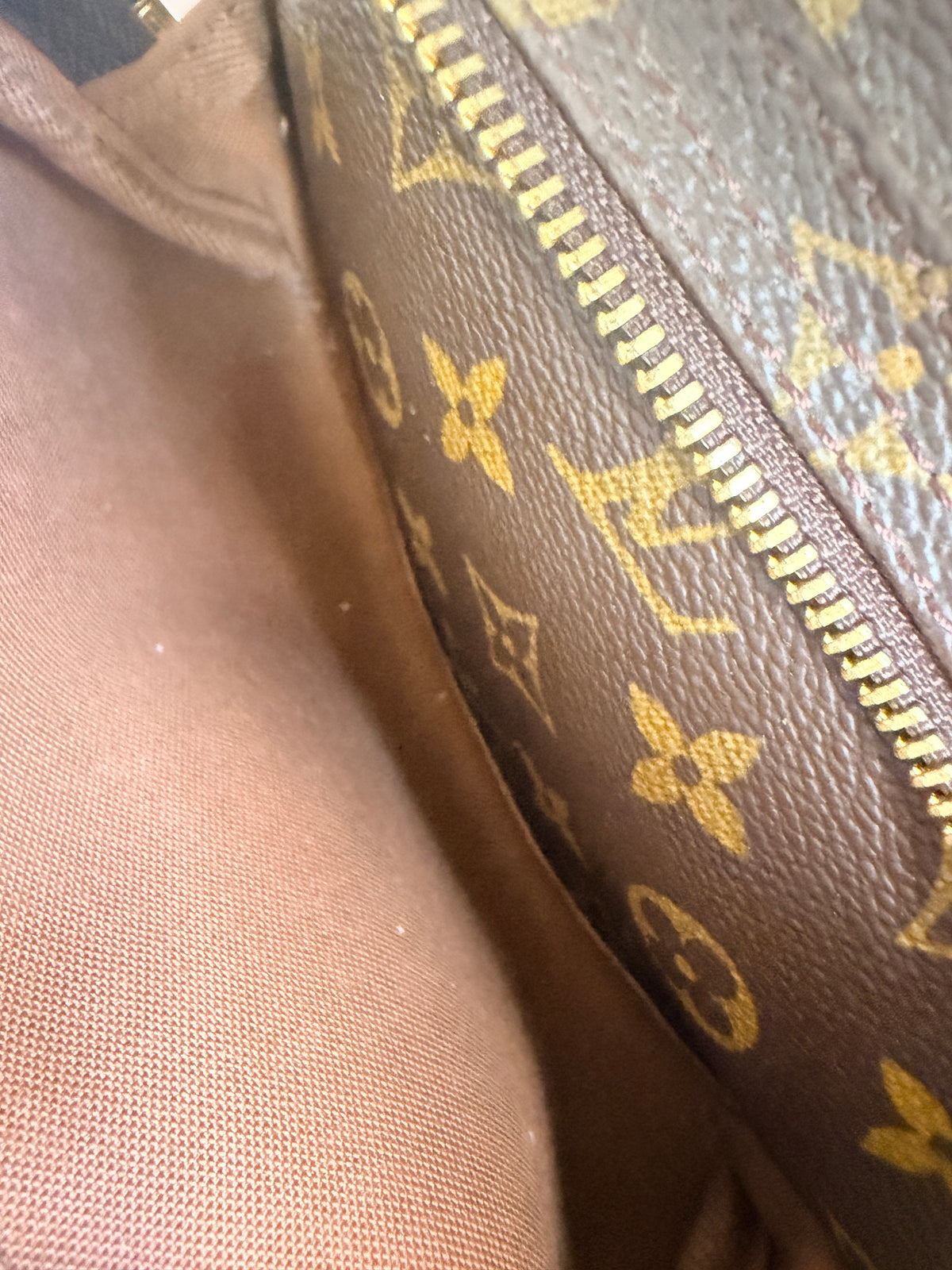 Louis Vuitton Montsouris GM 40593