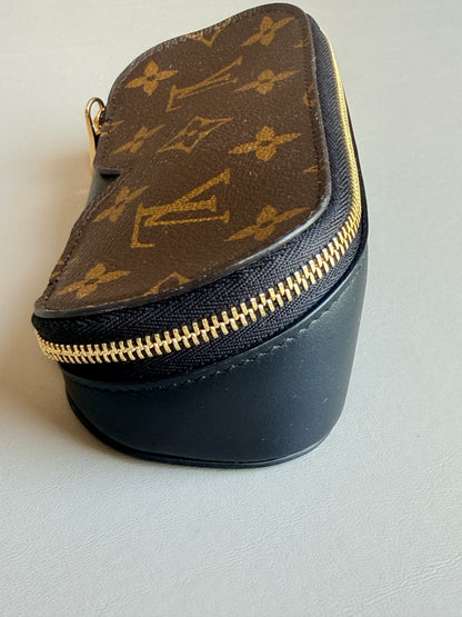 Louis Vuitton Monogram Canvas Sunglasses GM Pouch Brown 73753