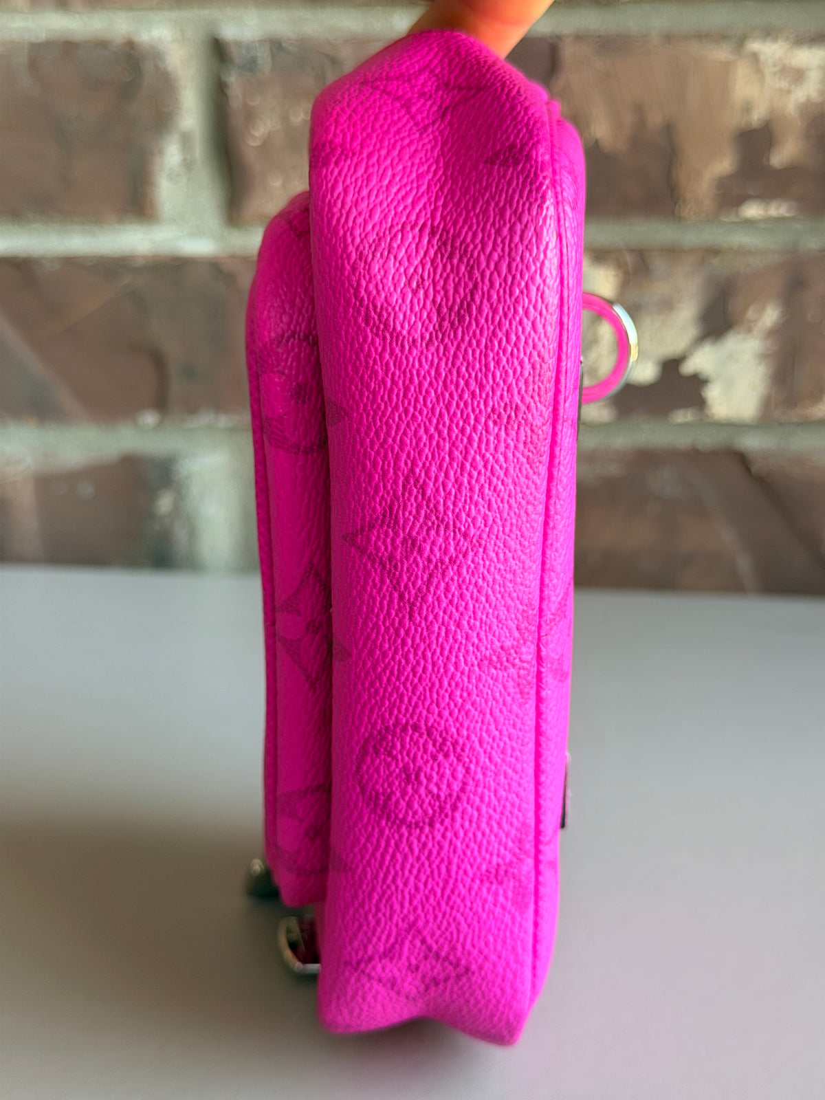 Louis Vuitton Outdoor Pouch Monogram Taigarama Pink 57355