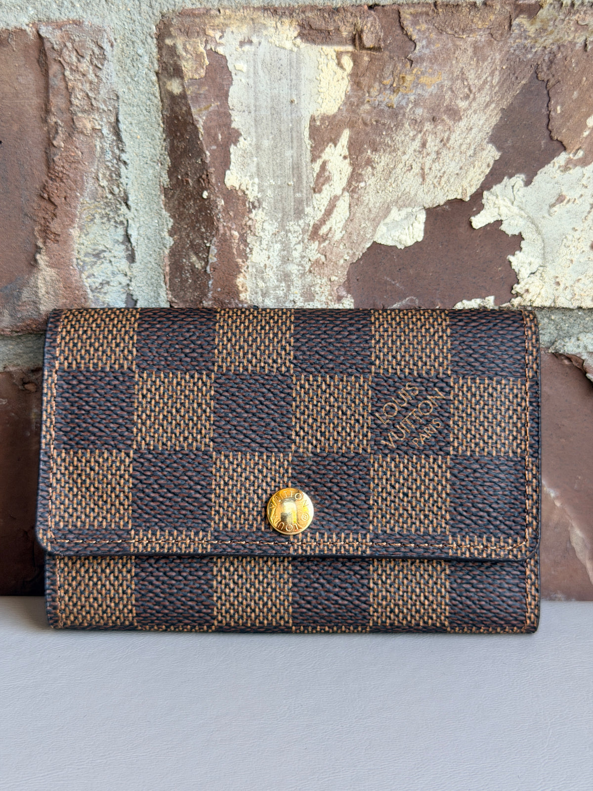 Louis Vuitton 6 Key Holder  Damier Ebene 84573