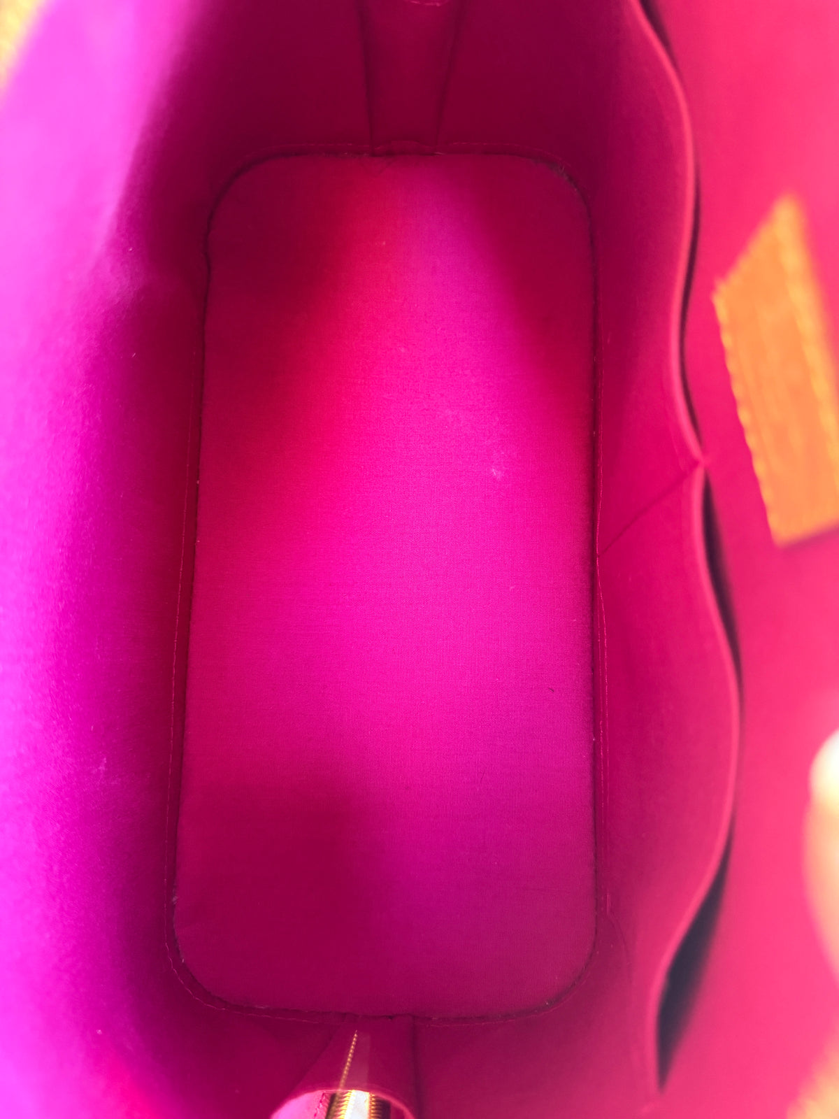 Louis Vuitton Alma Handbag Monogram Vernis PM Raspberry 57283