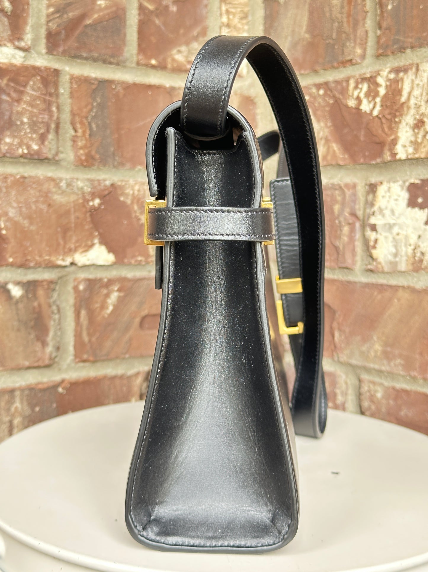 Saint Laurent Manhattan Shoulder Bag Leather Medium 81225