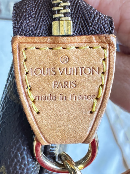 Louis Vuitton Pochette Accessoires Monogram 10125