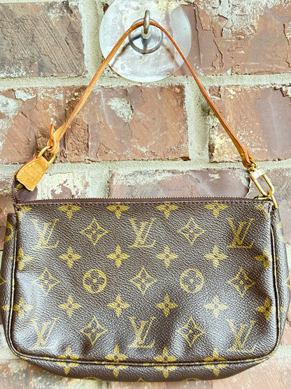 Louis Vuitton Pochette Accessoires Monogram 10209