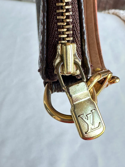 Louis Vuitton Pochette Accessoires Monogram 10209