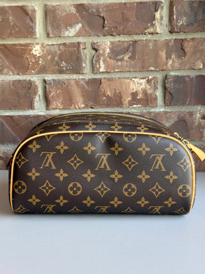 Louis Vuitton Toiletry Bag Monogram Canvas King Size	56842