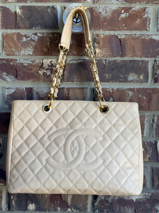
Chanel Grand Shopping Tote Quilted Caviar Cream/Beige 73684
