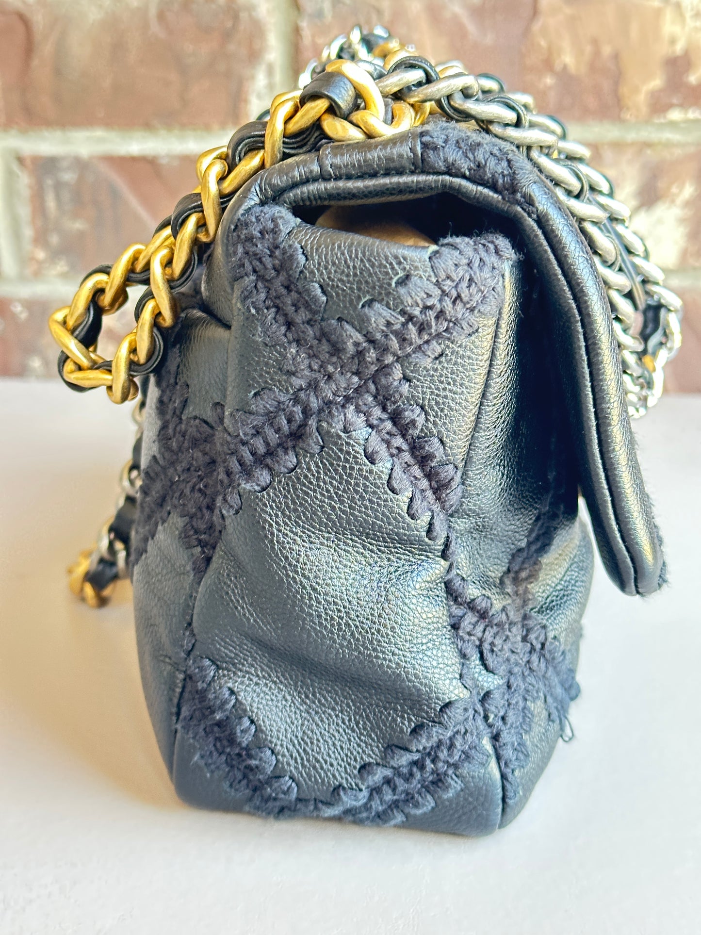 Chanel 19 Flap Bag Crochet Quilted Calfskin Medium Black 81938