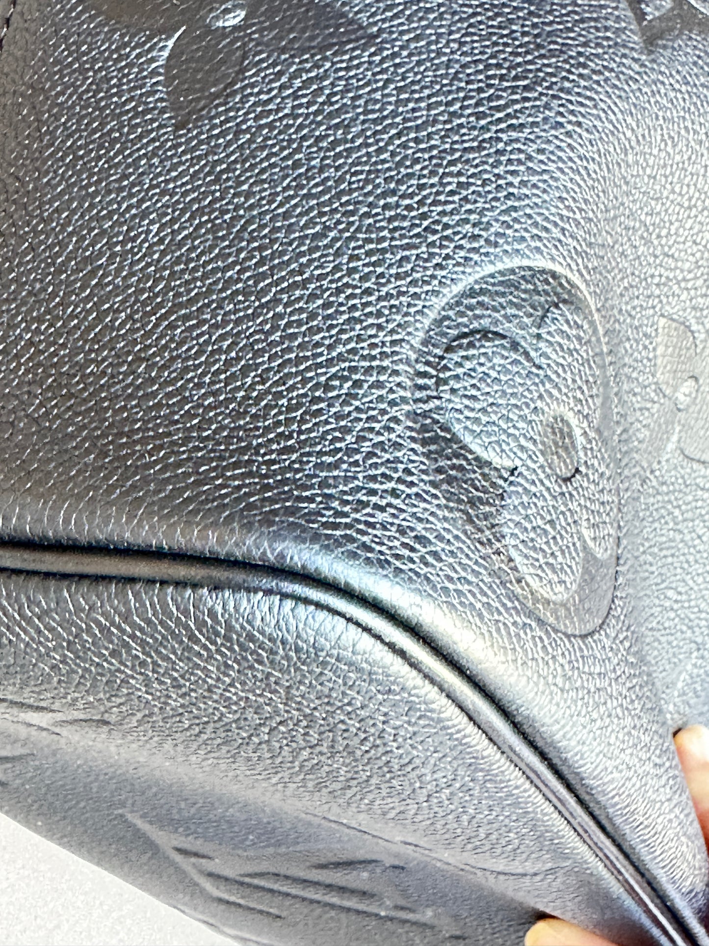 Louis Vuitton Neverfull Wild at Heart Monogram Empreinte Giant MM	 Black 43782