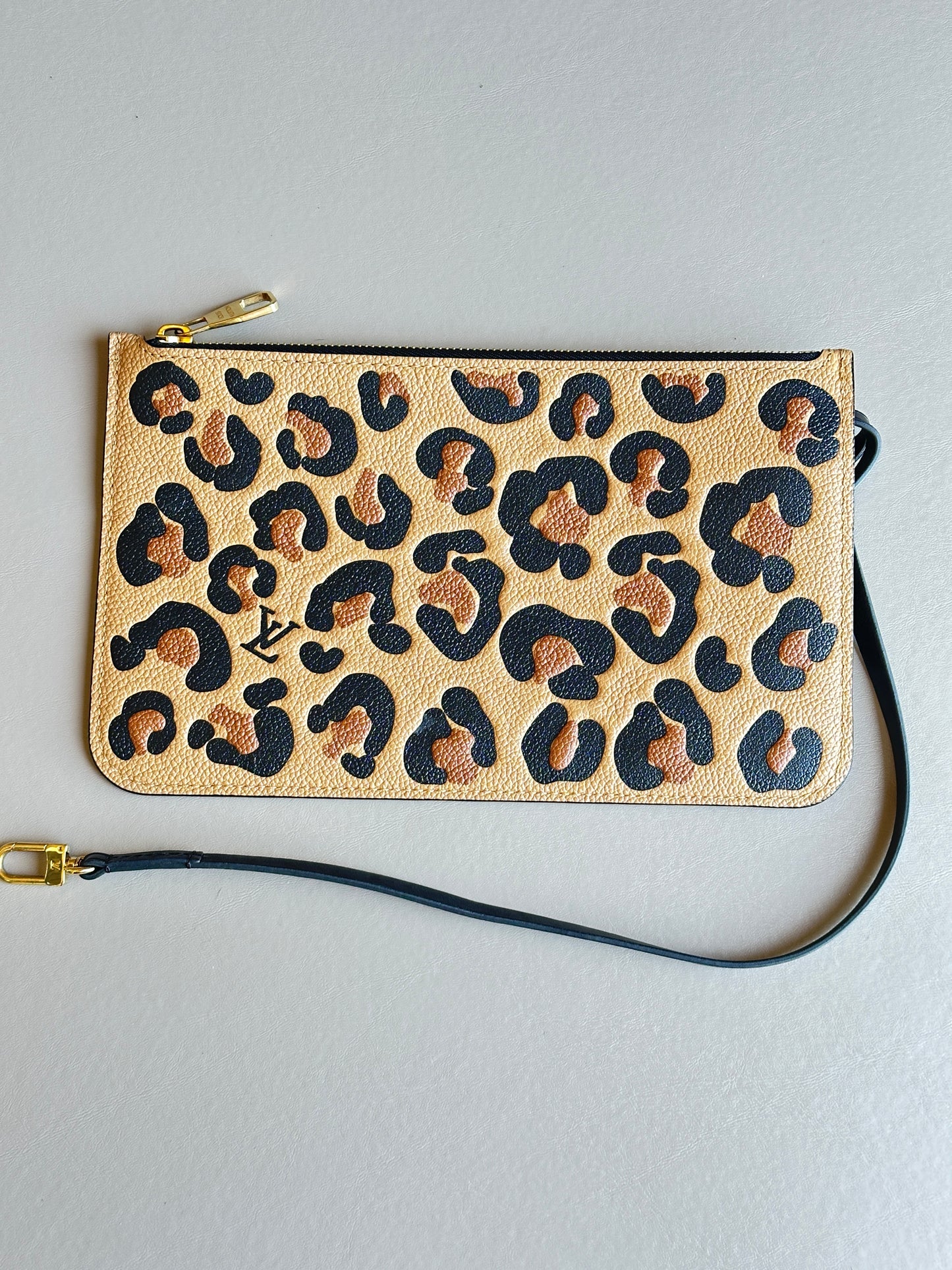 Louis Vuitton Neverfull Wild at Heart Monogram Empreinte Giant MM	 Black 43782