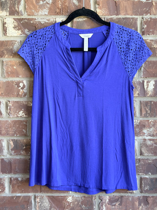 Soma Women's XS Blue Lace Shoulder Short Sleeve V Neck Top Rayon Stretch