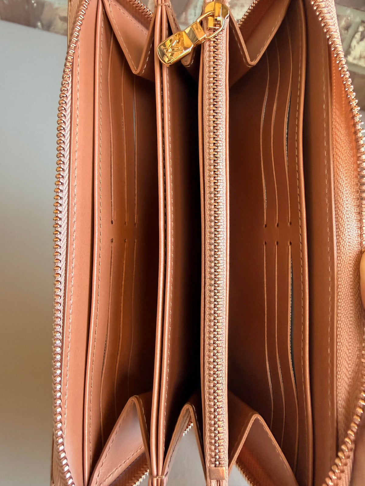 Louis Vuitton Zippy Wallet Monogram Mirror Coated Canvas Copper	87654