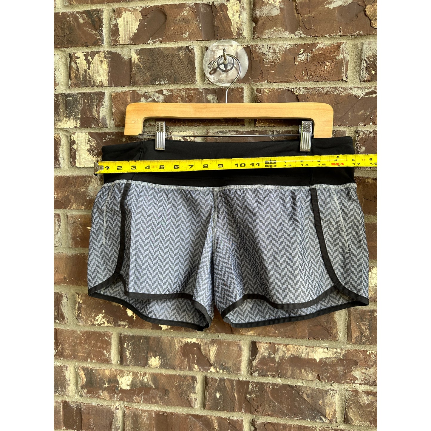 Lululemon Run Times Shorts Herringbone Size 10