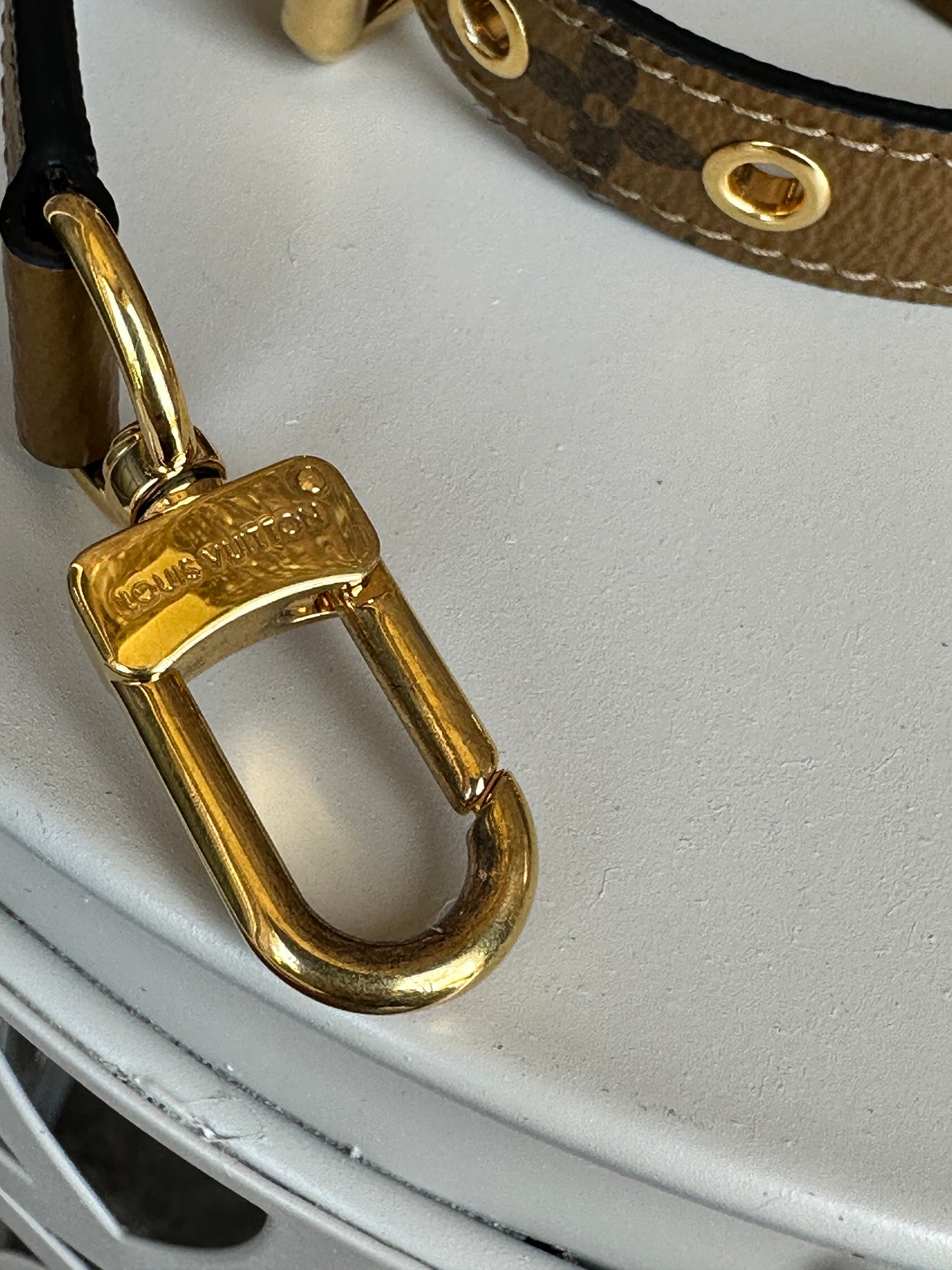 Louis Vuitton Reverse Monogram Pochette Metis – The Clawset
