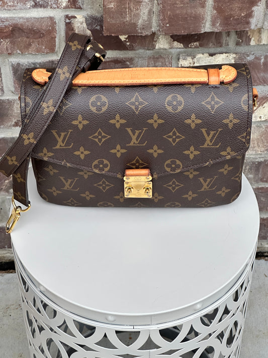 Louis Vuitton Monogram Pochette Metis Crossbody Bag